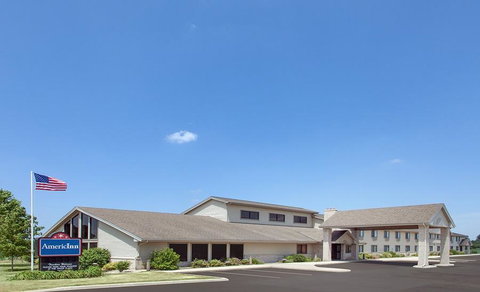 AmericInn By Wyndham Webster City - Bridge Guide 23