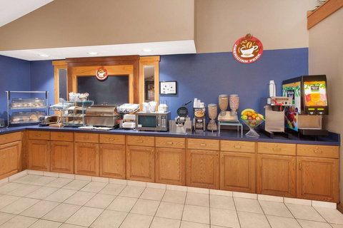 AmericInn By Wyndham Webster City - Bridge Guide 41