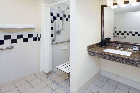 AmericInn By Wyndham Webster City - Bridge Guide 42