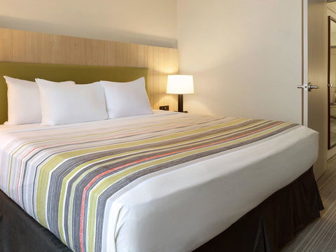Country Inn & Suites By Radisson, Mason City, IA - Bridge Guide 19