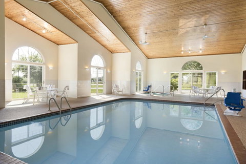 Country Inn & Suites By Radisson, Mason City, IA - Bridge Guide 0