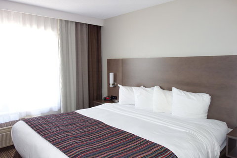 Country Inn & Suites By Radisson, Mason City, IA - Bridge Guide 9