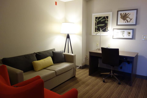 Country Inn & Suites By Radisson, Mason City, IA - Bridge Guide 7
