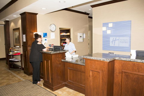 Holiday Inn Express & Suites - Mason City - Bridge Guide 29