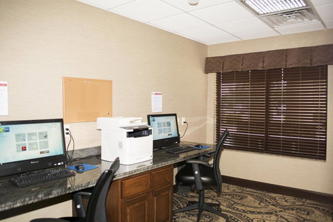 Holiday Inn Express & Suites - Mason City - Bridge Guide 1