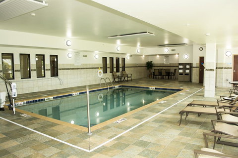 Holiday Inn Express & Suites - Mason City - Bridge Guide 25