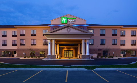 Holiday Inn Express & Suites - Mason City - Bridge Guide 15