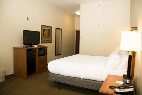 Holiday Inn Express & Suites - Mason City - Bridge Guide 3