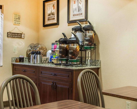 Quality Inn & Suites Mason City - Bridge Guide 13