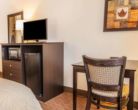 Quality Inn & Suites Mason City - Bridge Guide 19