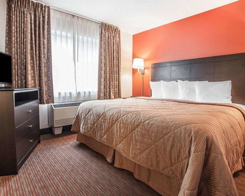 Quality Inn & Suites Mason City - Bridge Guide 5