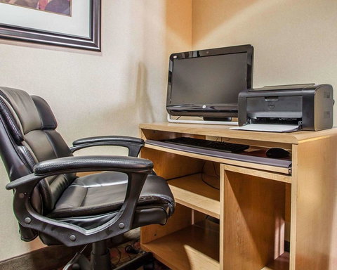 Quality Inn & Suites Mason City - Bridge Guide 2