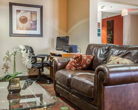 Quality Inn & Suites Mason City - Bridge Guide 21