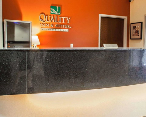 Quality Inn & Suites Mason City - Bridge Guide 11