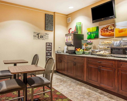 Quality Inn & Suites Mason City - Bridge Guide 3