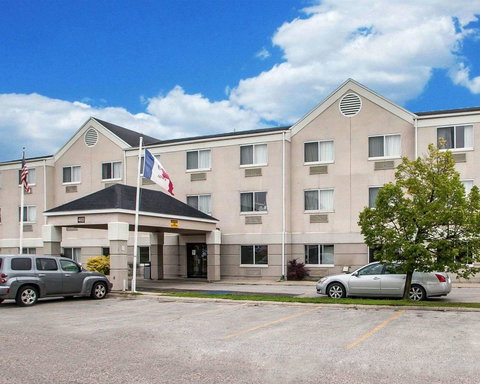 Quality Inn & Suites Mason City - Bridge Guide 0