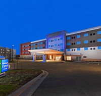 Holiday Inn Express Suites - Lenexa - Overland Park Area