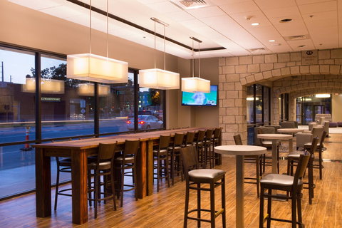 Bluemont Hotel - Bet 4u 14