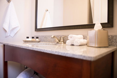 Bluemont Hotel - Bet 4u 30