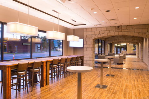 Bluemont Hotel - Bet 4u 11