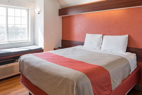 Motel 6 Olathe - Bet 4u 27