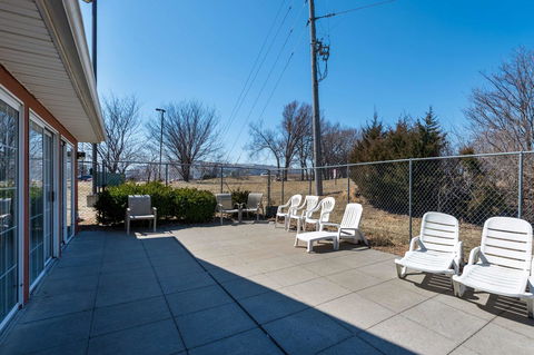 Motel 6 Olathe - Bet 4u 40