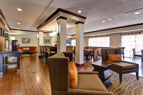 Hampton Inn Manhattan - Bet 4u 19