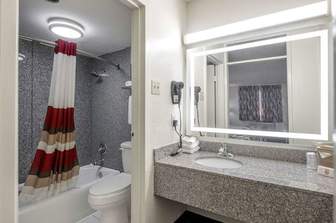 Red Roof Inn Murray - Bet 4u 28