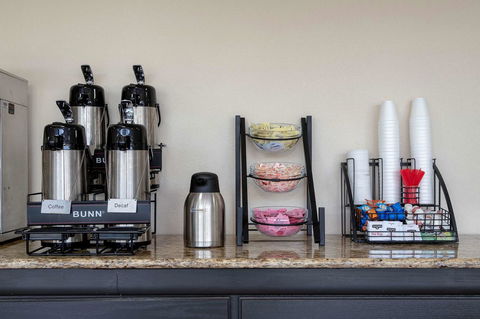 Red Roof Inn Murray - Bet 4u 4