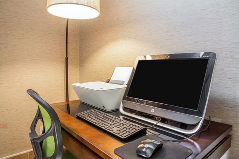 Comfort Inn Lexington South - Bet 4u 15