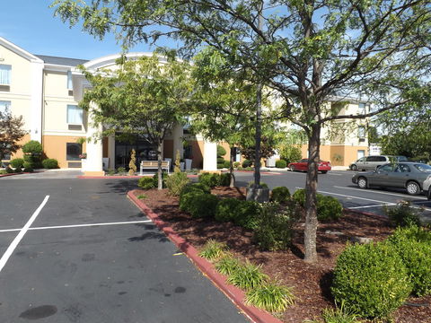 Holiday Inn Express Lexington Southwest Nicholasville - Bet 4u 5