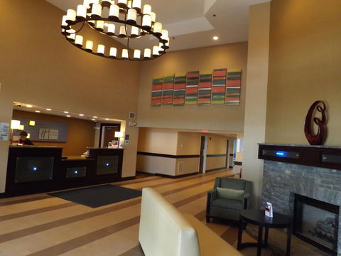 Holiday Inn Express Lexington Southwest Nicholasville - Bet 4u 3