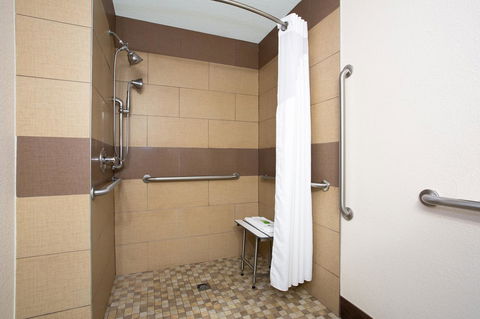 Holiday Inn Express Lexington Southwest Nicholasville - Bet 4u 22