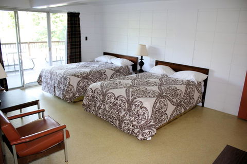 Lynnhurst Family Resort - Bet 4u 22