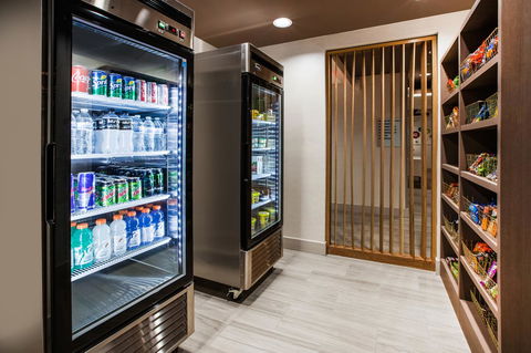 Holiday Inn Express Hotel & Suites Murray - Bet 4u 5