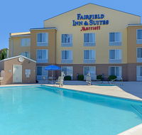 Fairfield Inn  Suites by Marriott Lexington Georgetown/College Inn