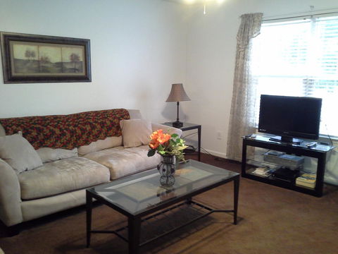 The Corner House B&B & Corporate Housing - Bet 4u 28