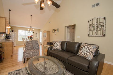 Cottage 53 - Newly Updated And Handicap Friendly! - Click Find 2