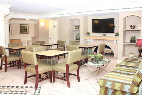 La Quinta Inn By Wyndham New Orleans West Bank / Gretna - Bet 4u 12