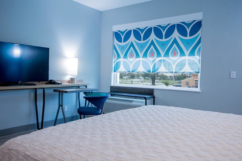 Tru By Hilton Lafayette River Ranch - Bet 4u 18