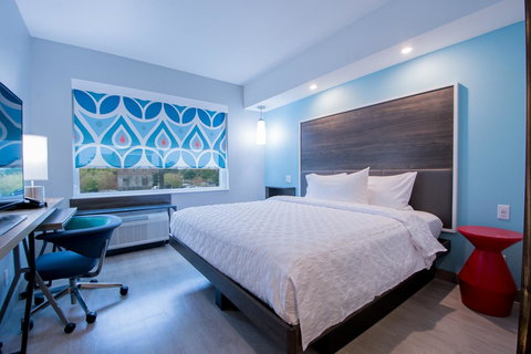 Tru By Hilton Lafayette River Ranch - Bet 4u 13