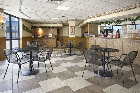 Super 8 By Wyndham Port Allen/W Baton Rouge - Bet 4u 12