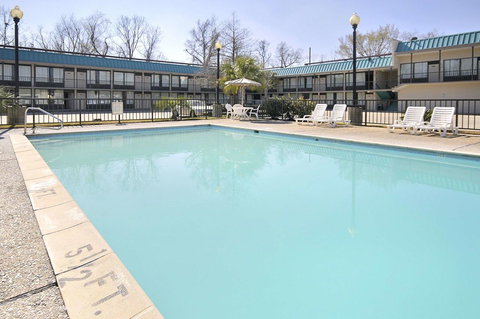 Super 8 By Wyndham Port Allen/W Baton Rouge - Bet 4u 2