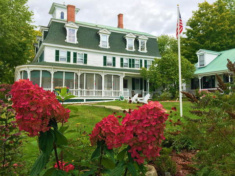 Center Lovell Inn - Lawyer Find 2