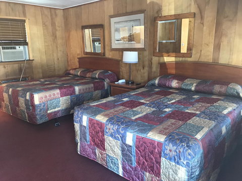 Pine Haven Motel - Bet 4u 18