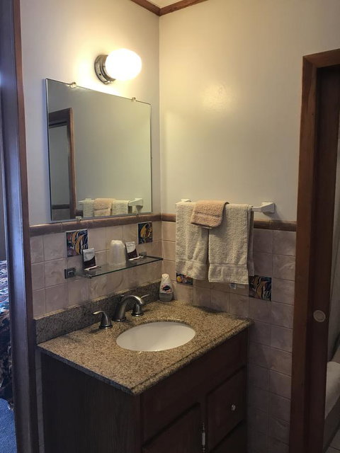 Pine Haven Motel - Bet 4u 8