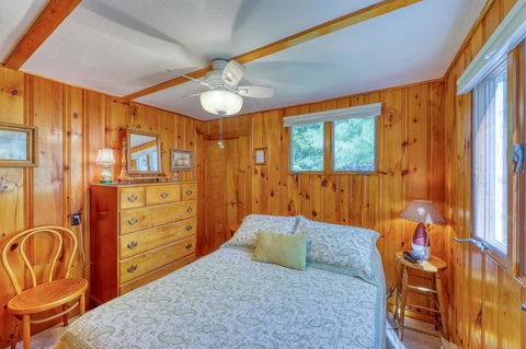 Quintessential Maine Cottage - Click Find 10