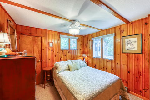 Quintessential Maine Cottage - Click Find 11