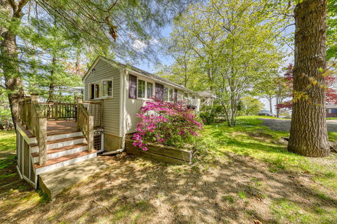 Quintessential Maine Cottage - Click Find 2
