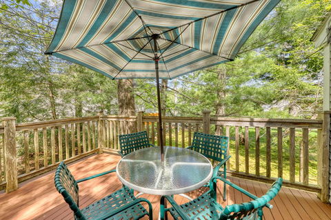 Quintessential Maine Cottage - Click Find 0